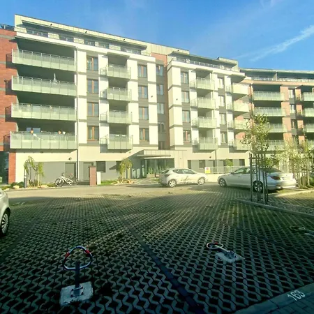 公寓 Brandneue In Mit Garten *